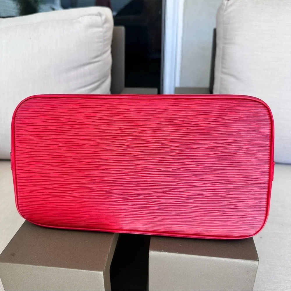 Louis Vuitton LV Handbag M10996 Alma Red Epi